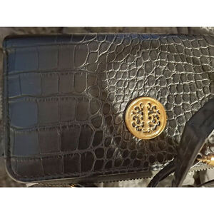 Small black purse or Wristlet